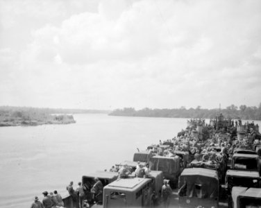 Zicht op het rollend materieel op de LST Pelikaan, Bestanddeelnr 10284