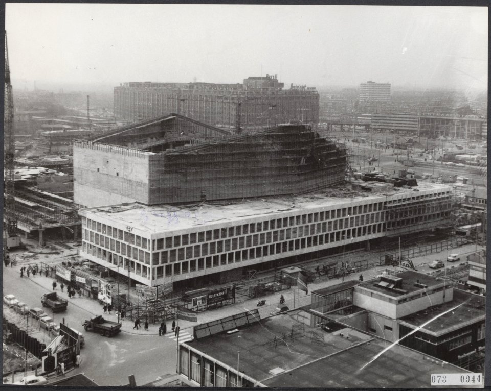 Zicht op concertgebouw De Doelen, Bestanddeelnr 073-0944