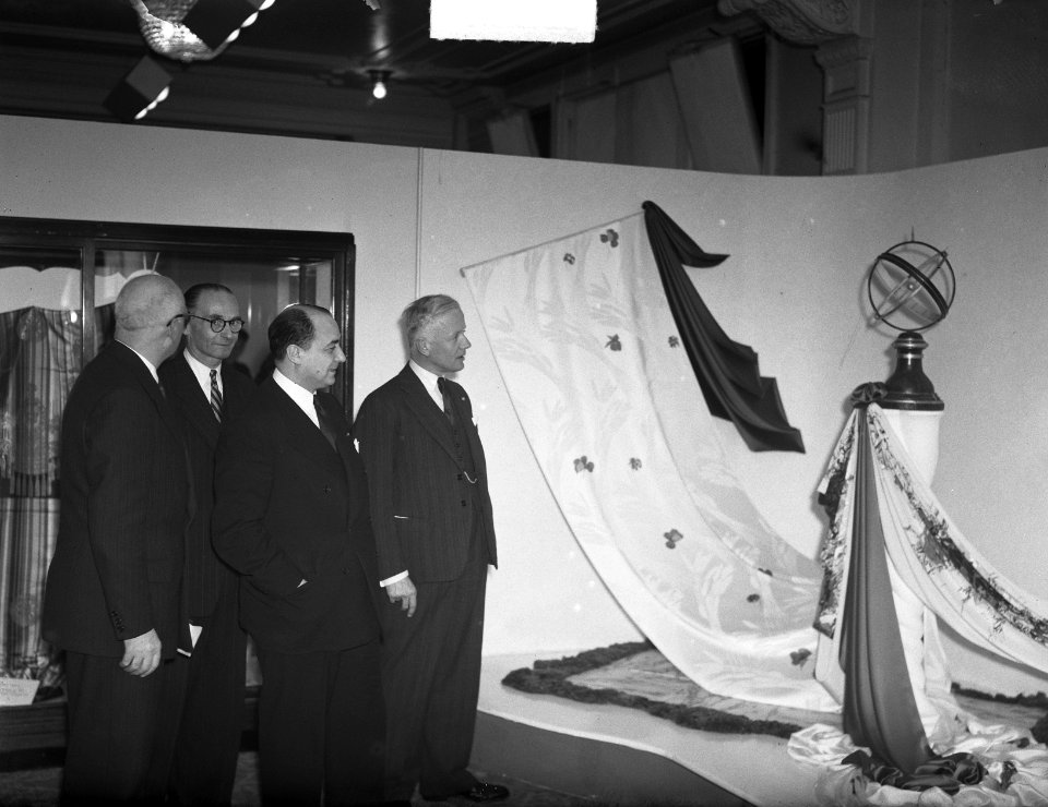 Zijdetentoonstelling uit Lyon bij Gerzon, Bestanddeelnr 903-8618