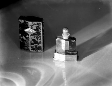 Zibilini-parfum van Weil in chique verpakking, Bestanddeelnr 252-1070