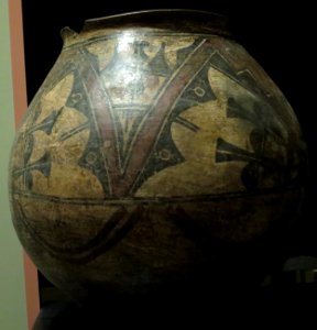 Zia, San Pablo polychrome jar, 1740-1800, Heard Museum photo