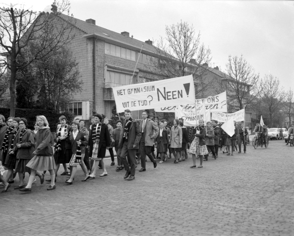 Zesde lustrum Vossius Gymnasium, Bestanddeelnr 912-4075