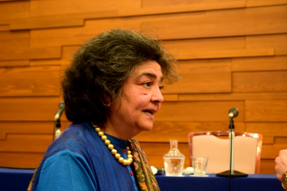 Zia Mody at IHIJ near stage