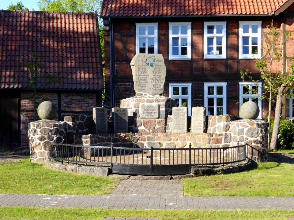 Zicherie Denkmal