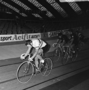 Zesdaagse wielrennen RAI Amsterdam, tweede dag. Koppel Duyndam-Eugen in aktie, Bestanddeelnr 923-0719