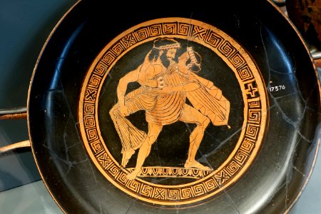 Zeus kidnapping a woman, Etruscan red-figure kylix, 380-360 BC - Museo Gregoriano Etrusco - Vatican Museums - DSC01019