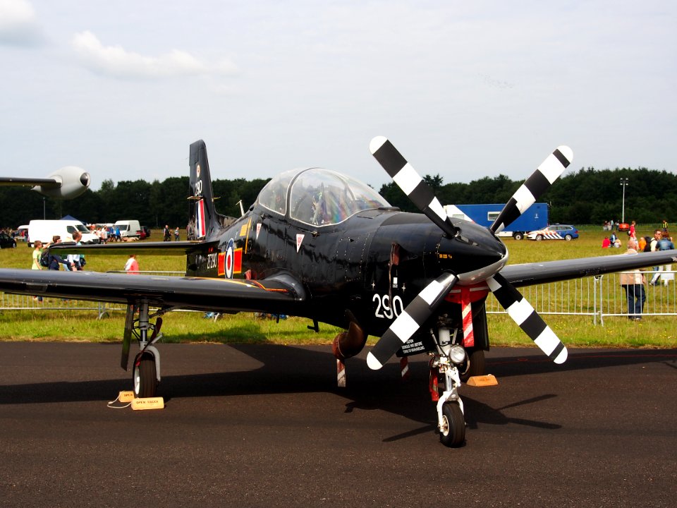 ZF290 Embraer Tucano T1 pic3