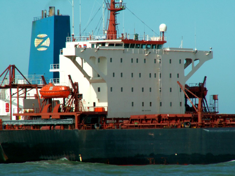 Zetland IMO 8412649 pic4 approaching Port of Rotterdam, Holland 08-Apr-2006