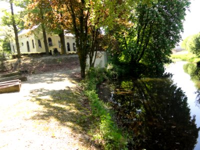 Zetten Rijksmonument 523913 Vuchtheuvelkerk leigraaf langs kerkhof