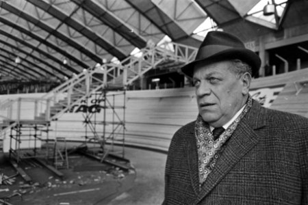Zesdaagse. Dhr. Kurt Vyth op de in aanbouw zijnde baan te Amsterdam, Bestanddeelnr 920-8996