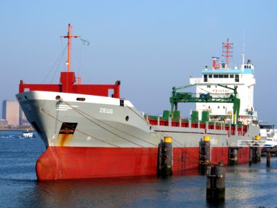 Zeus - IMO 9190212 - Callsign PCIK, Calandkanaal pic1