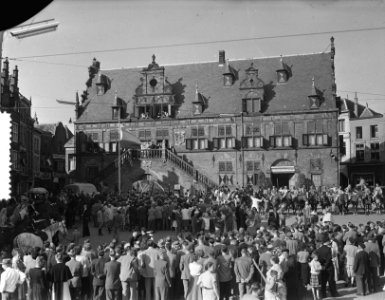 Zesde Lustrum Nijmeegs Studentenkorps , intocht Keizer Karel de Grote in Nijmege, Bestanddeelnr 906-4651