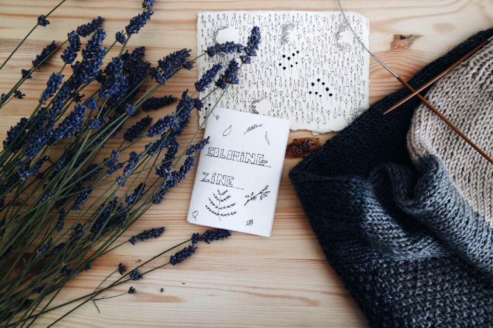 Knitting clothing paper