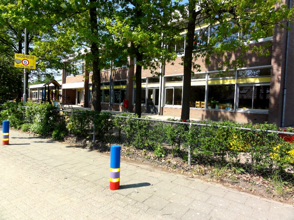 Zetten (Overbetuwe) basisschool Ammerts van Bueren lange zijde