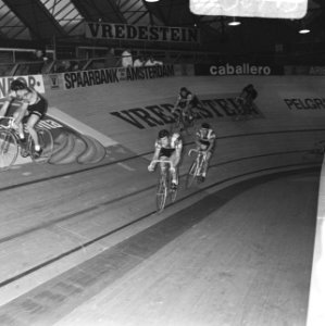 Zesdaagse wielrennen RAI Amsterdam, tweede dag. Koppel Duyndam-Eugen in aktie, Bestanddeelnr 923-0715