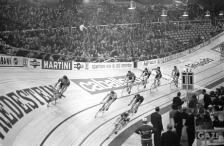 Zesdaagse Amsterdam, renners in aktie, Bestanddeelnr 920-9082
