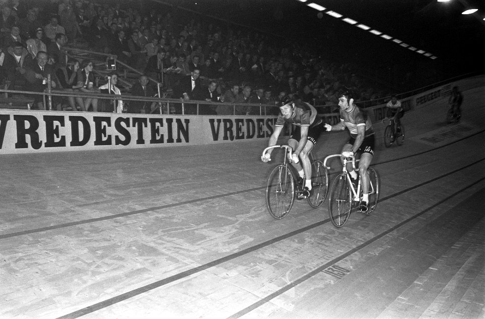 Zesdaagse te Rotterdam gestart, Bestanddeelnr 922-2624