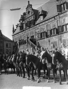 Zesde Lustrum Nijmeegs Studentenkorps , intocht Keizer Karel de Grote in Nijmege, Bestanddeelnr 906-4648