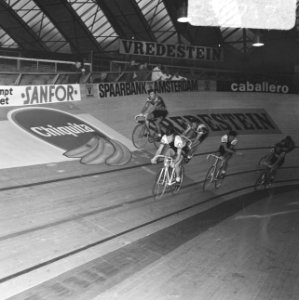 Zesdaagse wielrennen RAI Amsterdam, tweede dag. Koppel Duyndam-Eugen in aktie, Bestanddeelnr 923-0717