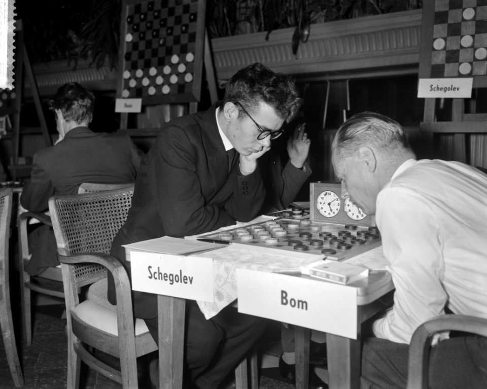 Zesde ronde van het wereldkampioenschap dammen, Bom in zijn partij tegen Tsjegol, Bestanddeelnr 911-6883