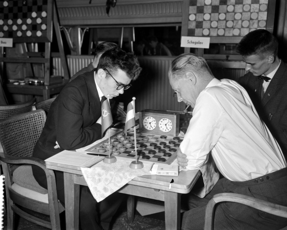 Zesde ronde van het wereldkampioenschap dammen, Bom in zijn partij tegen Tsjegol, Bestanddeelnr 911-6881