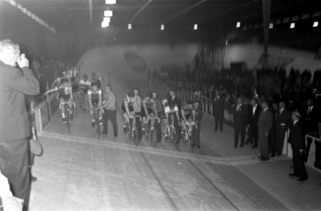 Zesdaagse te Rotterdam gestart, Bestanddeelnr 922-2622