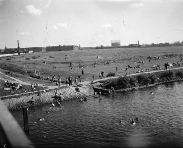Zomerdrukte in de -Amsterdamse Balkanhaven, Bestanddeelnr 902-1868