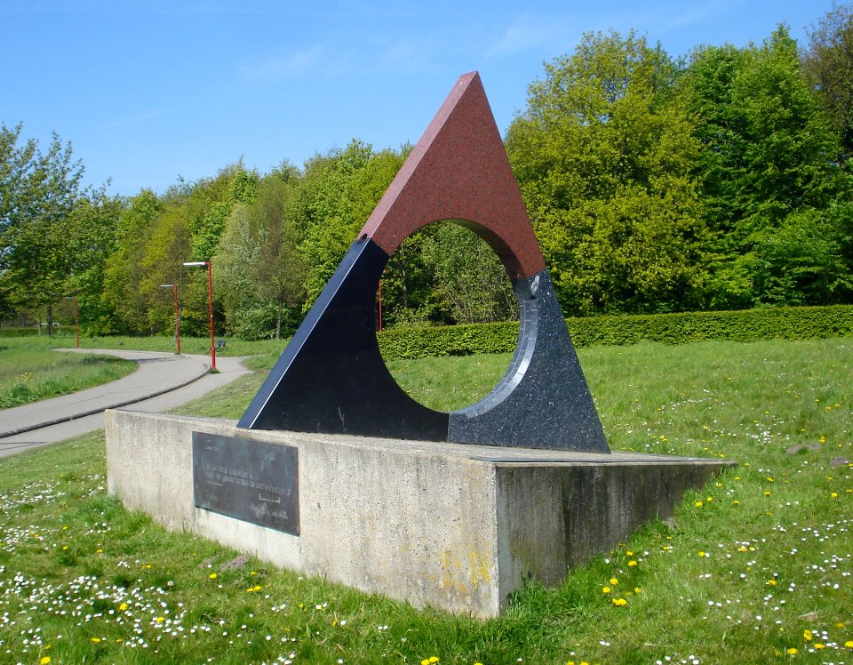 Zoetermeer kunstwerk fire earth and water
