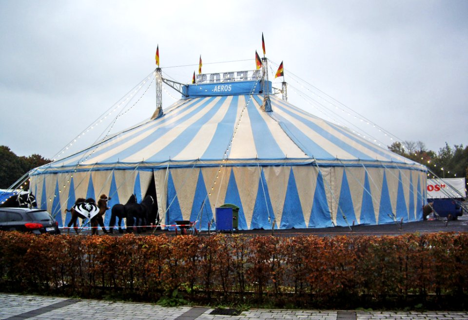 Zirkus-Aeros-Goettingen-01