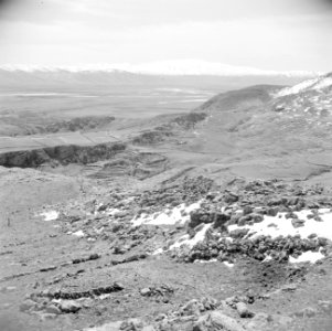 Zicht over de bergen en over de Beka vallei van Libanon De berg Hermon aan de h, Bestanddeelnr 255-6162