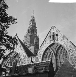 Zicht op de Oudekerkstoren, Bestanddeelnr 918-3464