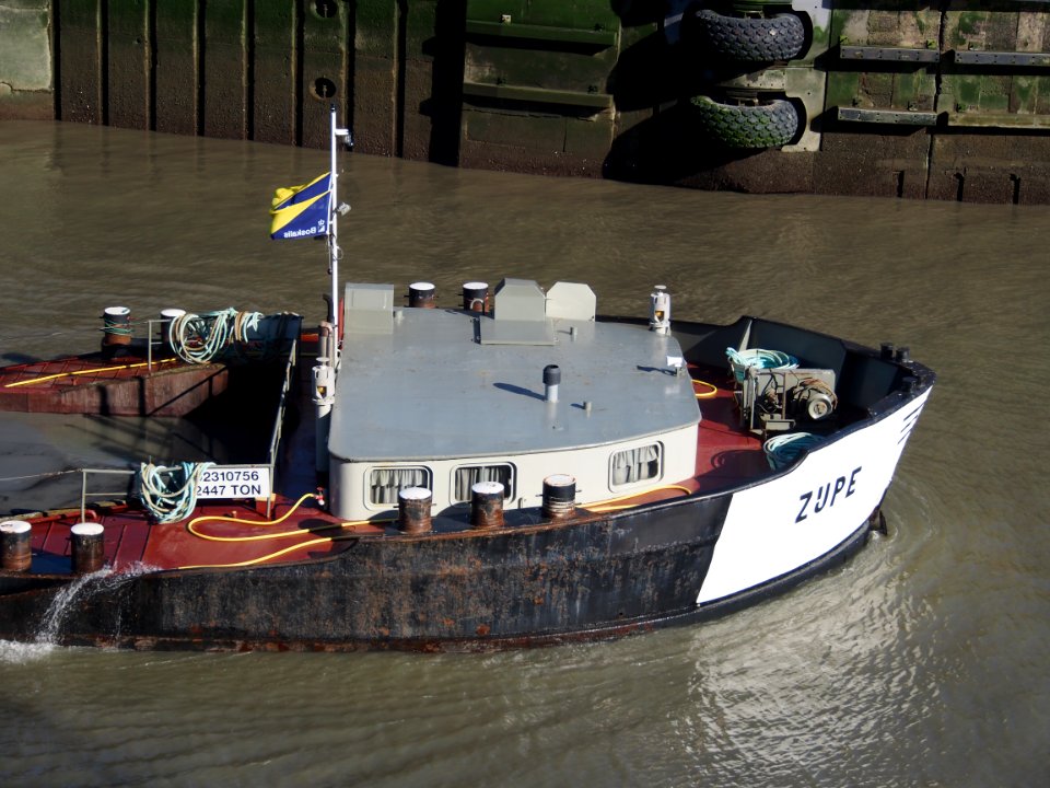 Zijpe (ship, 1960) - ENI 02310756, Port of Antwerp pic7