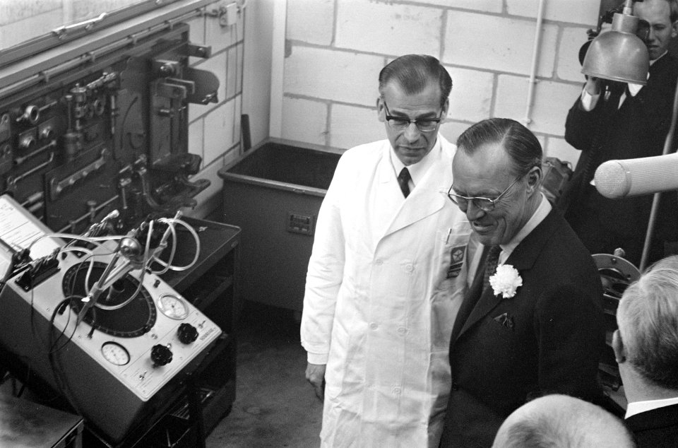 Zijne Koninklijke Hoogheid Prins Bernhard opende vestiging van Simca in Rotterda, Bestanddeelnr 922-4193