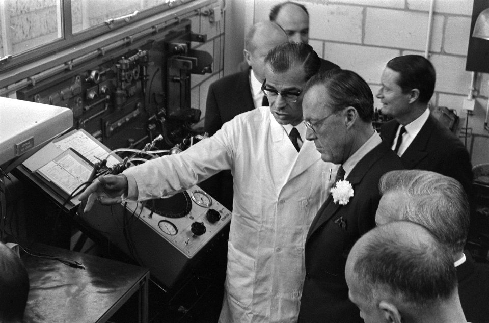 Zijne Koninklijke Hoogheid Prins Bernhard opende vestiging van Simca in Rotterda, Bestanddeelnr 922-4190