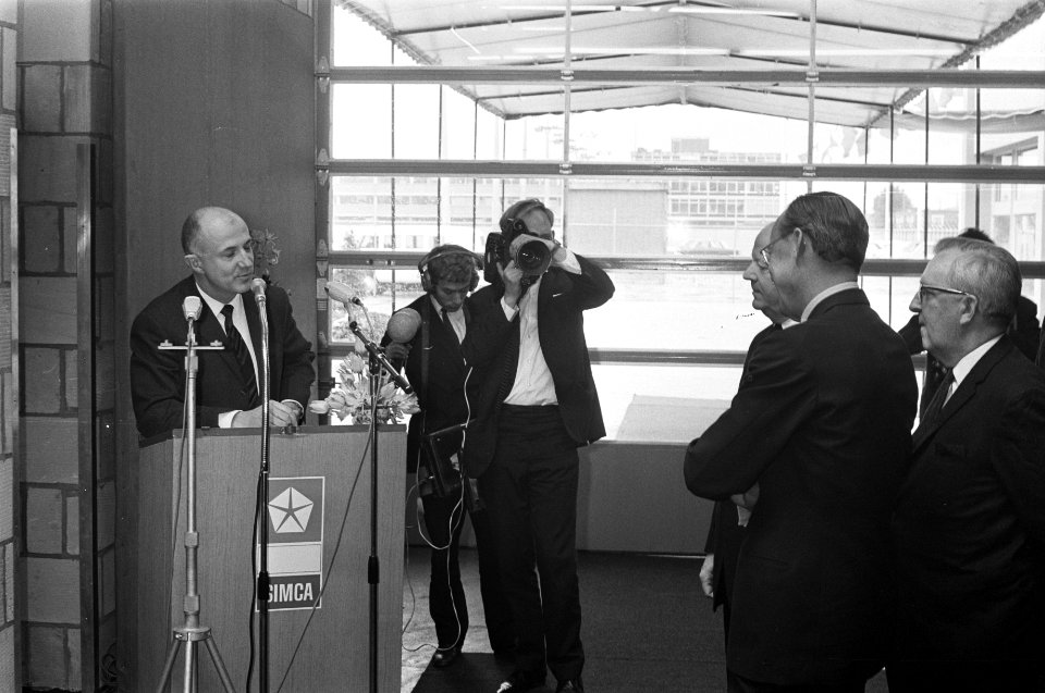 Zijne Koninklijke Hoogheid Prins Bernhard opende vestiging van Simca in Rotterda, Bestanddeelnr 922-4198