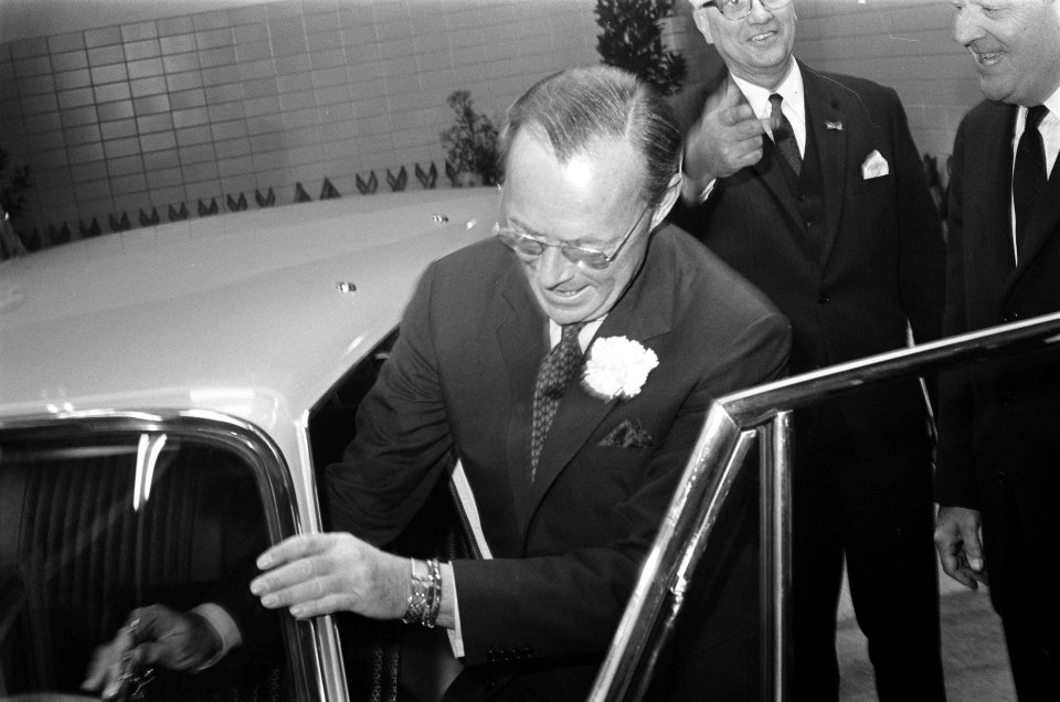 Zijne Koninklijke Hoogheid Prins Bernhard opende vestiging van Simca in Rotterda, Bestanddeelnr 922-4199