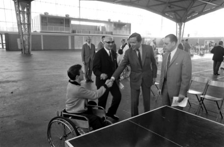 Zijne Koninklijke Hoogheid Prins Claus woont de Landelijke Invaliden Sportdag in, Bestanddeelnr 922-4763