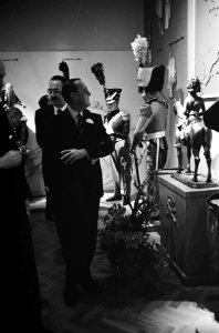 Zijne Koninklijke Hoogheid Prins Bernhard opent museum van het Korps Rijdende Ar, Bestanddeelnr 915-1994