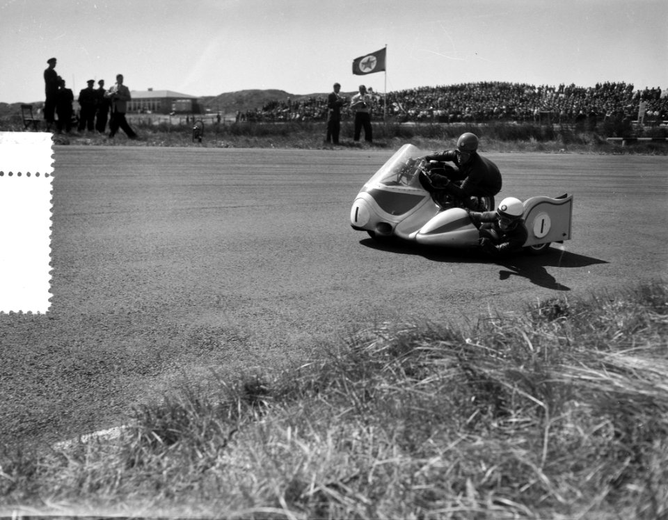 Zijspanrace Zandvoort. Jaccies Drion ( Ingeberg Stoll ) (Frankrijk), Bestanddeelnr 907-7839
