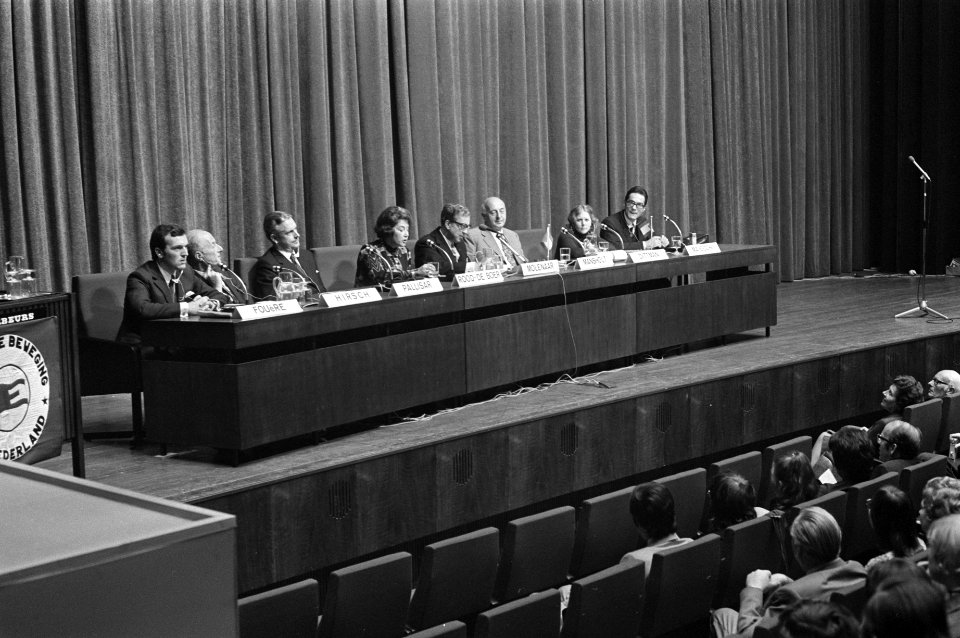Zilveren Jubileumcongres Europese Beweging Nederland in jaarbeurscongresgebouw t, Bestanddeelnr 925-9202