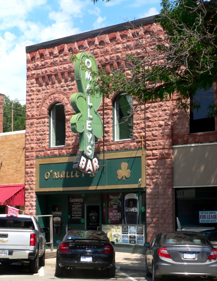 Yankton, SD, 204 W 3rd St from SE 1