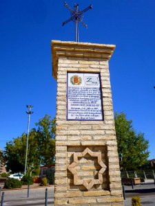 Zaragoza - memorial junto al Puente de Piedra