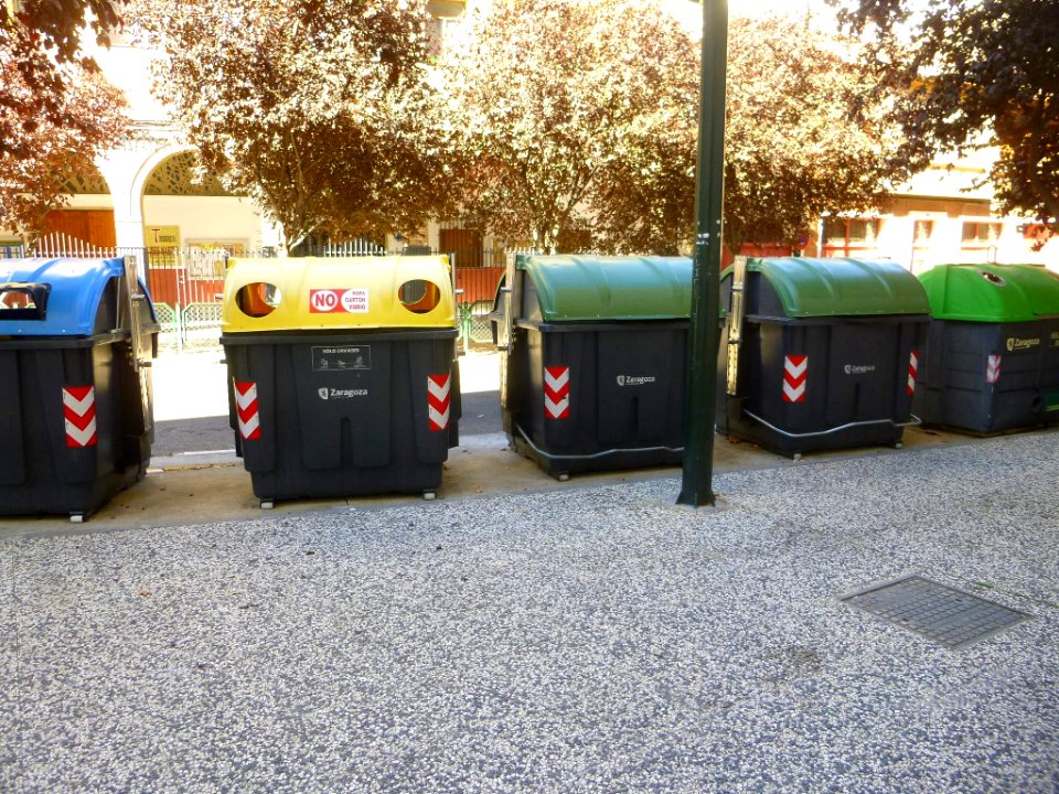 Zaragoza - reciclaje de residuos urbanos 09