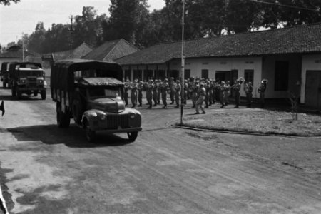 Zaterdagmorgen 27 november 1948 werden te Tjimahi in de Kaderschool I Infanterie, Bestanddeelnr 2184