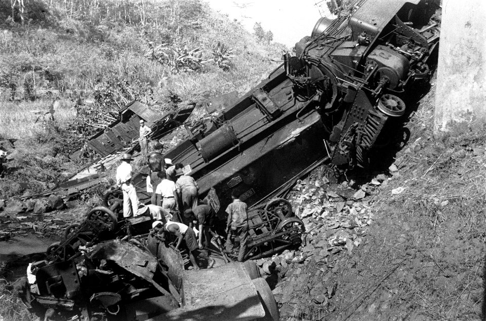 Zaterdagavond, 21 augustus 1948 om ongeveer 22.20 uur is in de nabijheid van de , Bestanddeelnr 3454