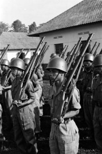 Zaterdagmorgen 27 november 1948 werden te Tjimahi in de Kaderschool I Infanterie, Bestanddeelnr 2177
