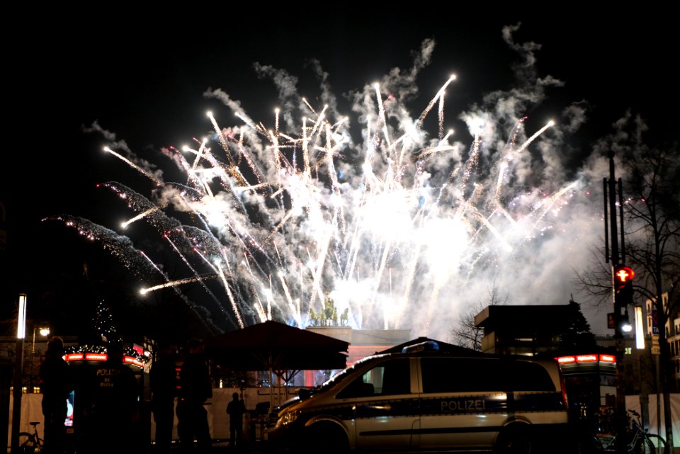 ZDF new year TV show Brandenburg gate for 2021 firework from Unter den Linden 41