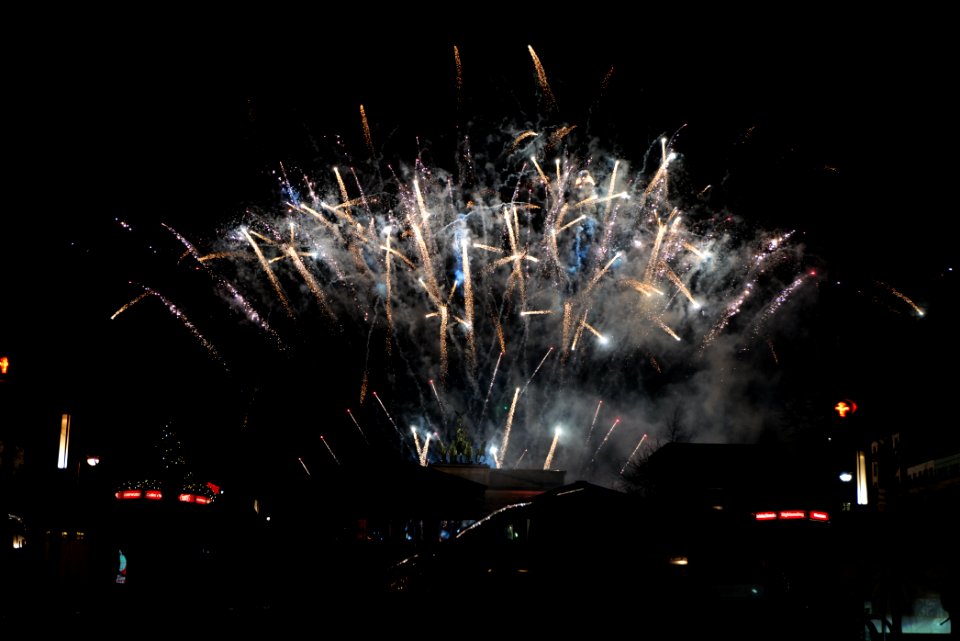ZDF new year TV show Brandenburg gate for 2021 firework from Unter den Linden 55
