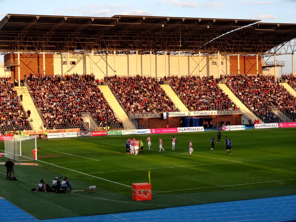 Zawisza-Cracovia13 4-2015