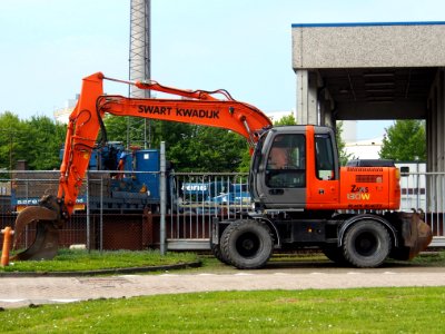 Zaxis 130W